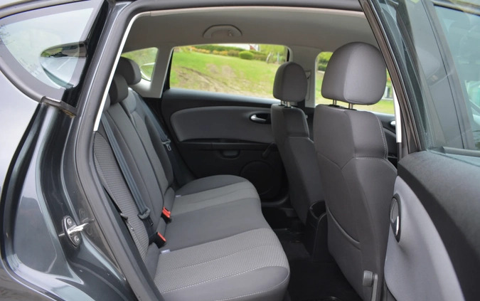 Seat Leon cena 22900 przebieg: 178400, rok produkcji 2010 z Dzierzgoń małe 352